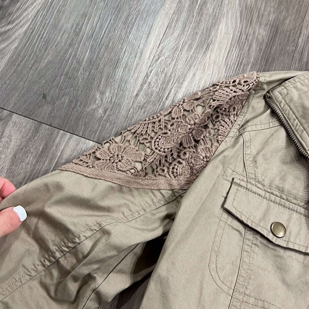 Beige Jacket - Picture 5 of 9